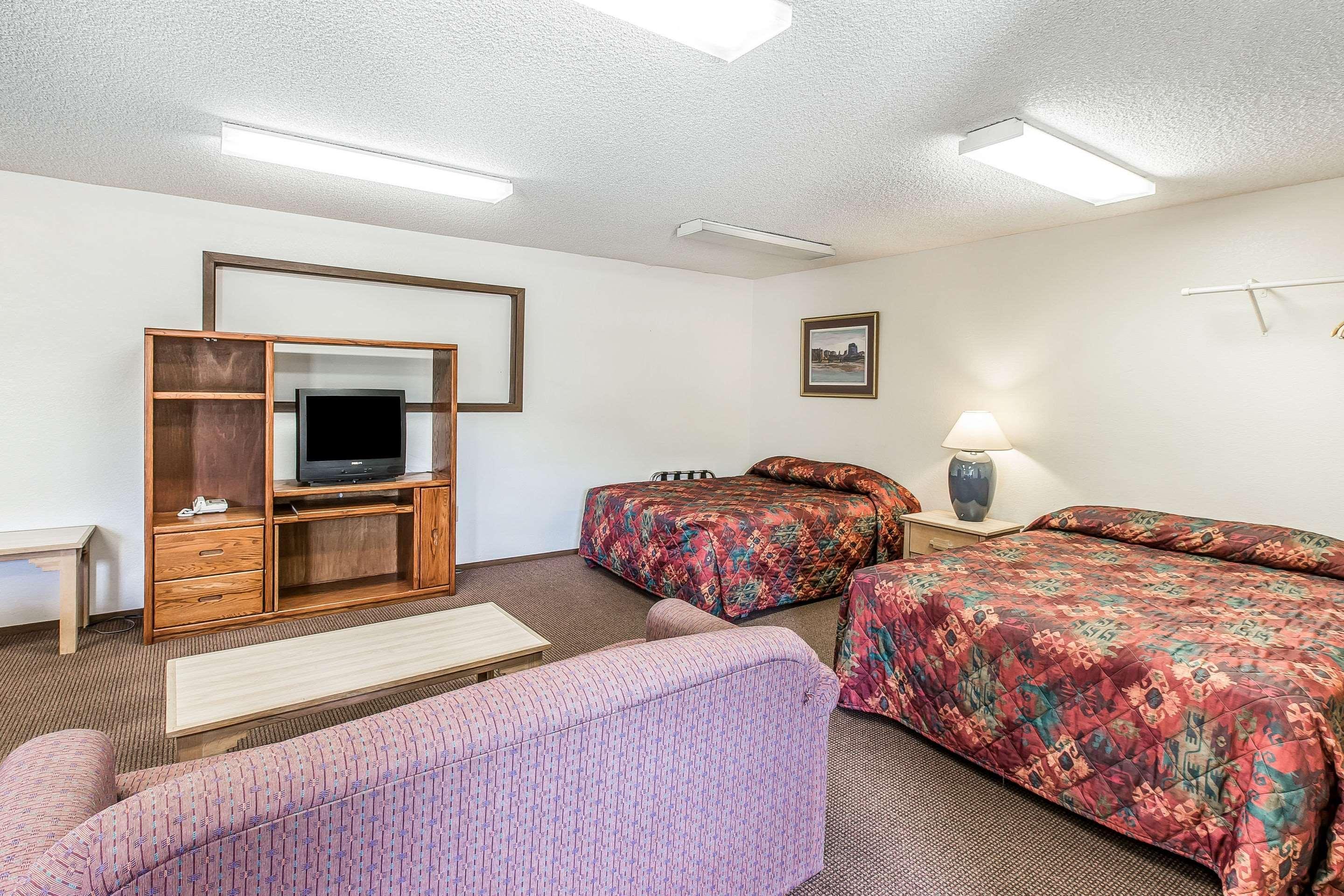 Rodeway Inn Rifle Bagian luar foto